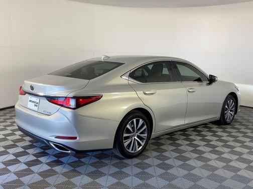 2019 Lexus ES 350 