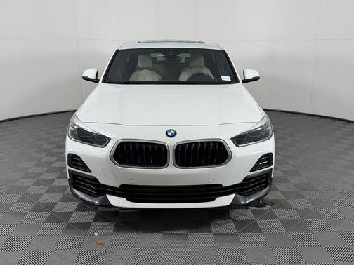 Alpine White 2022 BMW X2 sDrive28i