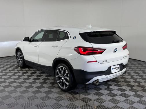 Alpine White 2022 BMW X2 sDrive28i