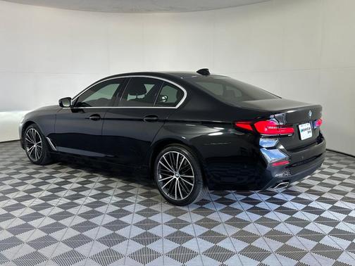 2023 BMW 530 i