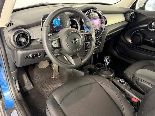 2024 MINI Hardtop Cooper