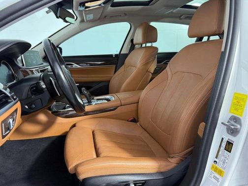 2018 BMW 740 i