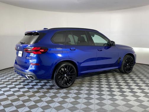 2025 BMW X5 M60i