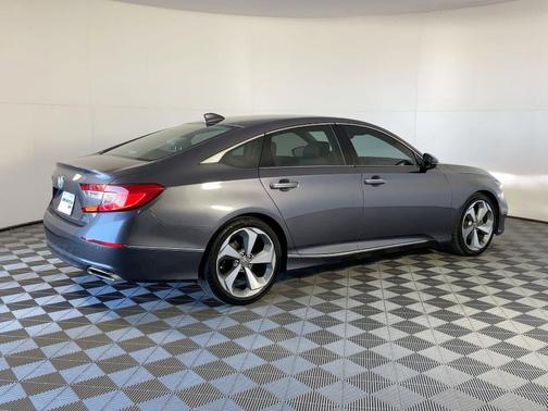 2018 Honda Accord Touring 2.0T