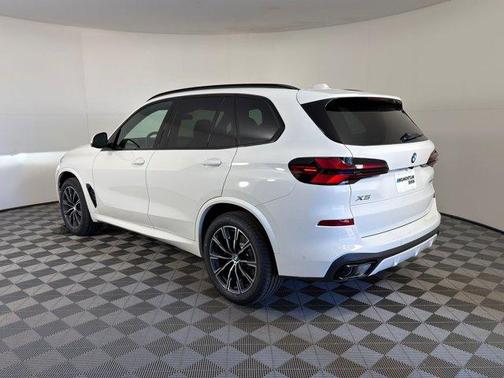 2026 BMW X5 sDrive40i
