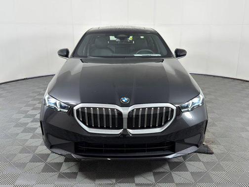 2026 BMW 530 i