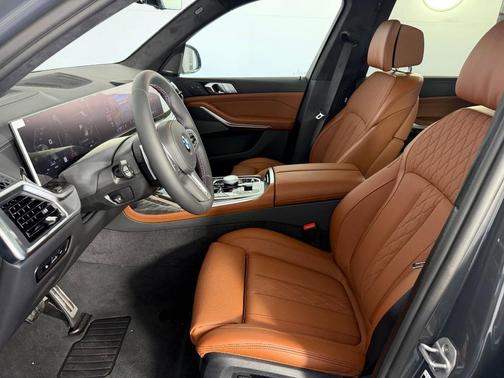 2026 BMW X7 M60i
