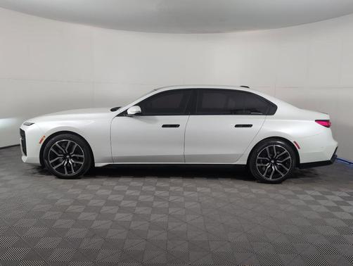 2024 BMW 760 760i xDrive