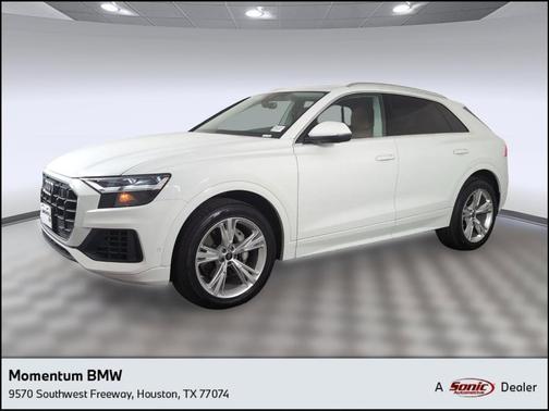 2022 Audi Q8 55 Premium Plus