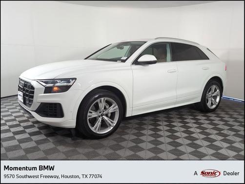 2022 Audi Q8 55 Premium Plus