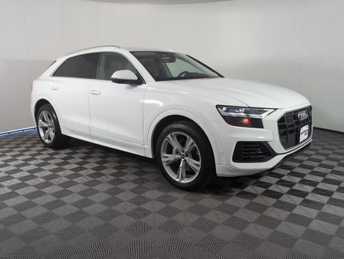 2022 Audi Q8 55 Premium Plus