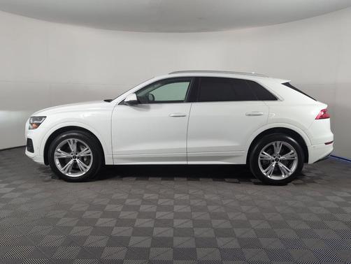 2022 Audi Q8 55 Premium Plus