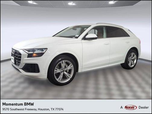 2022 Audi Q8 55 Premium Plus