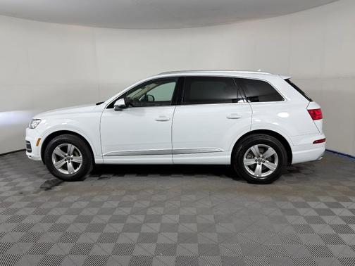 2018 Audi Q7 2.0T Premium Plus