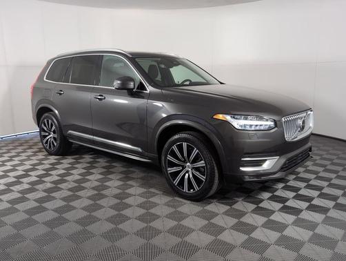 2024 Volvo XC90 B5 Plus Bright Theme