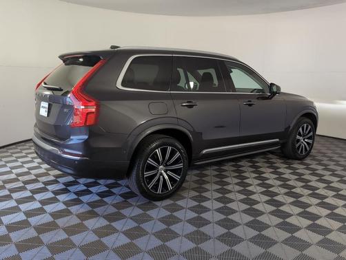2024 Volvo XC90 B5 Plus Bright Theme