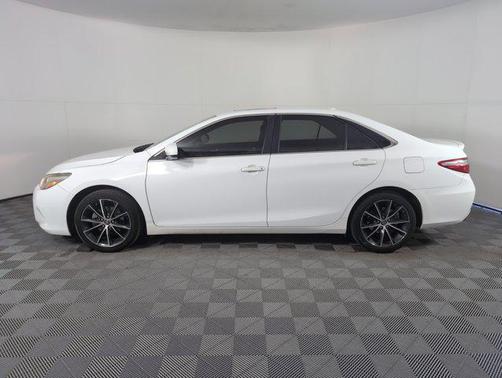 2016 Toyota Camry XSE