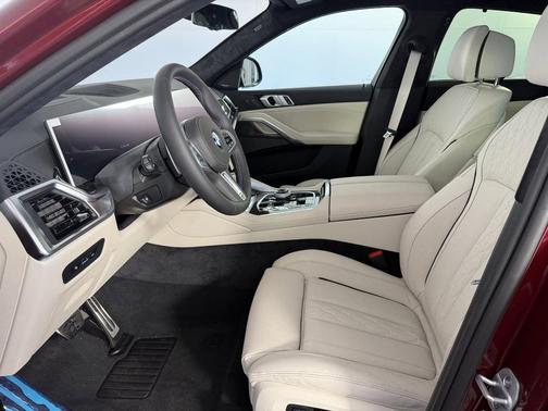 Aventurin Red Metallic 2026 BMW X6 M60i