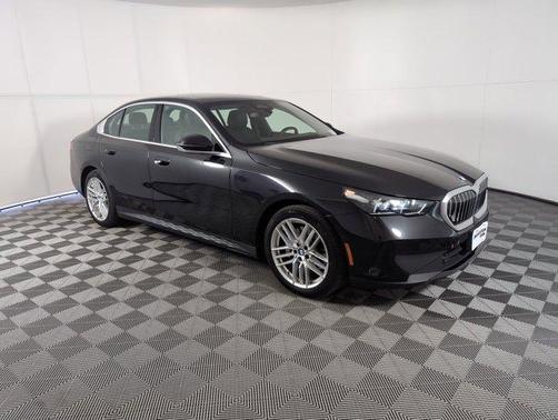2024 BMW 530 i