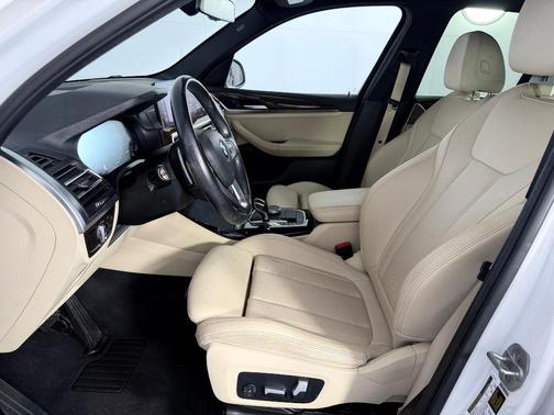 Mineral White Metallic 2022 BMW X3 xDrive30i