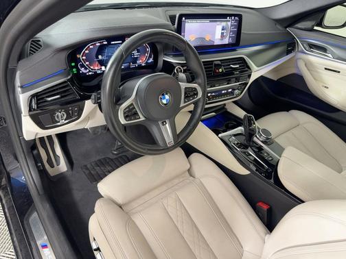 2023 BMW M550 i xDrive