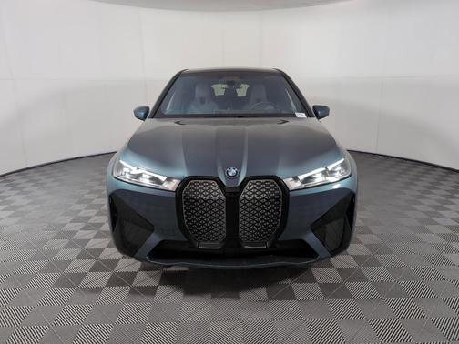2025 BMW iX xDrive50