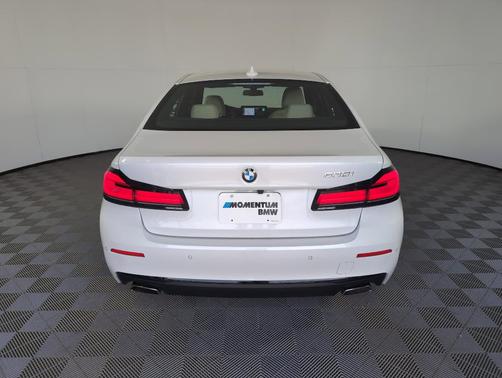2023 BMW 530 i