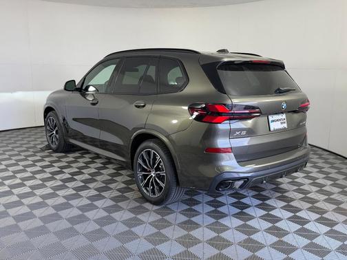 Manhattan Green Metallic 2026 BMW X5 sDrive40i
