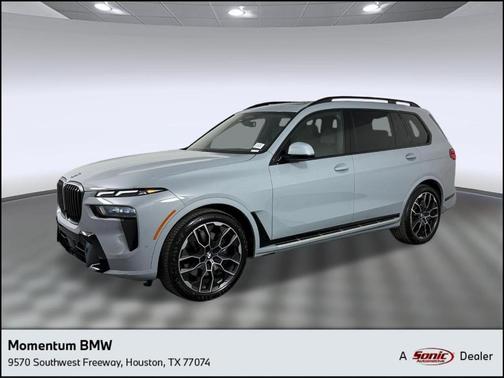 Gray Metallic 2026 BMW X7 xDrive40i