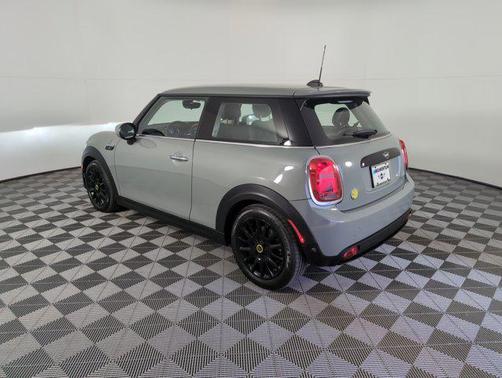 2023 MINI SE Hardtop Cooper
