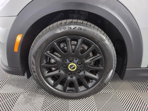 2023 MINI SE Hardtop Cooper