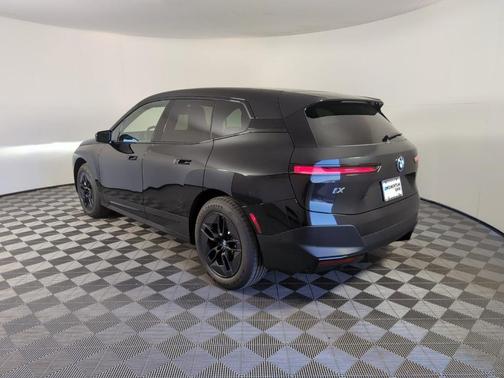 2025 BMW iX xDrive50