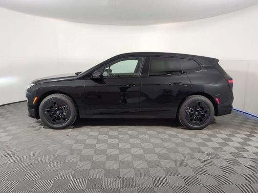 2025 BMW iX xDrive50