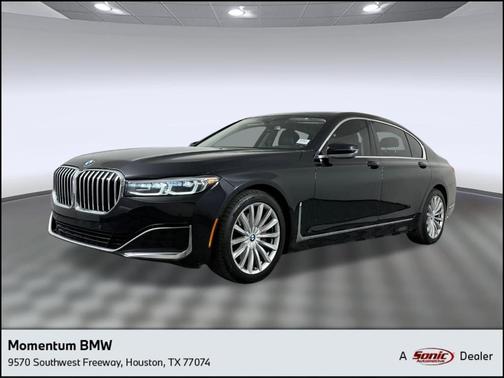 2022 BMW 740 i