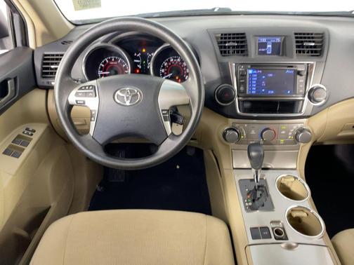 2013 Toyota Highlander Base Plus