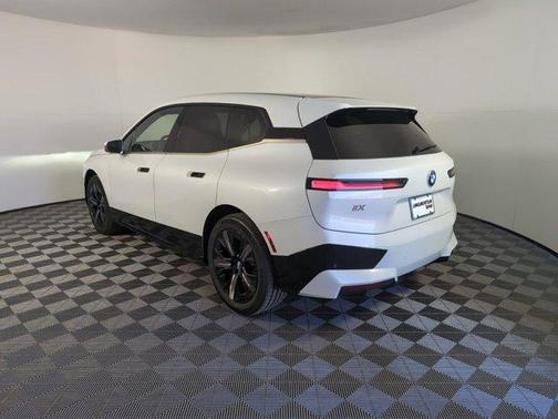 2025 BMW iX xDrive50