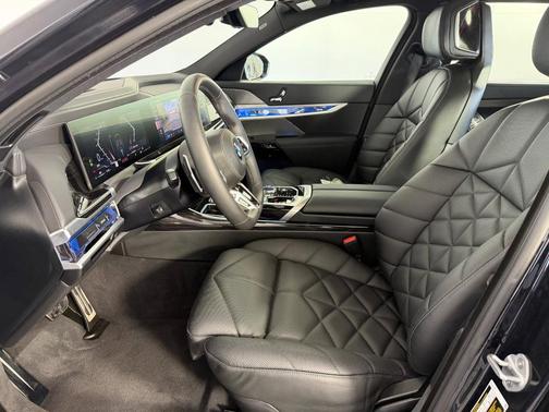 Black 2025 BMW 740 i xDrive