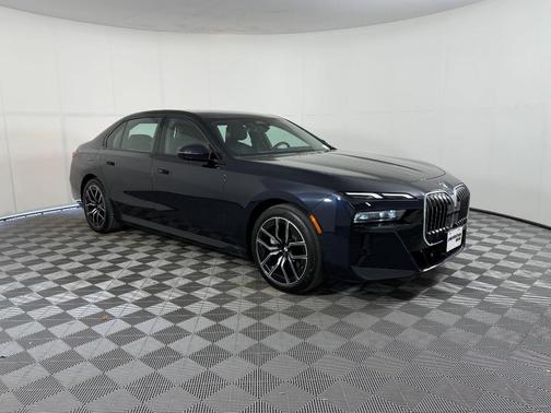Black 2025 BMW 740 i xDrive