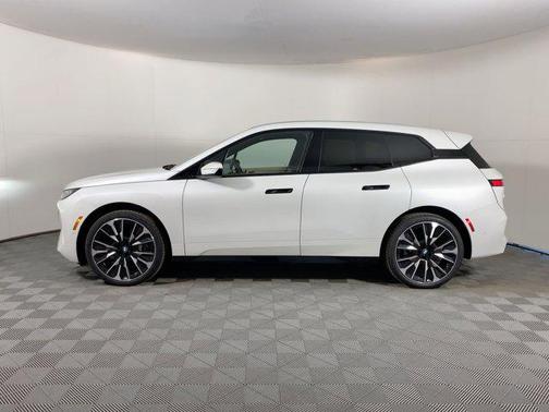 2026 BMW iX xDrive60