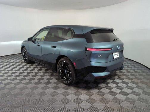 2025 BMW iX xDrive50