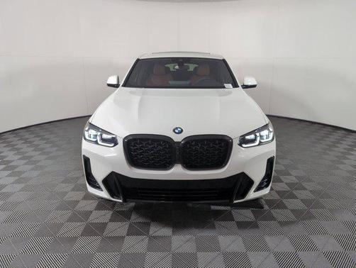 2025 BMW X4 xDrive30i