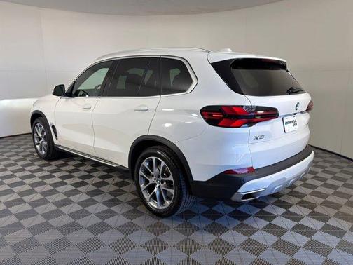 2025 BMW X5 xDrive40i