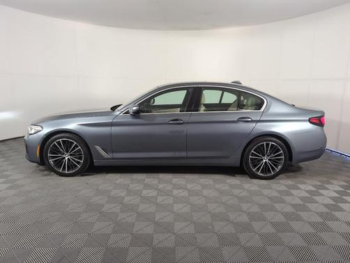 2022 BMW 530 i
