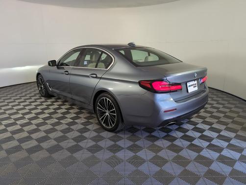 2022 BMW 530 i
