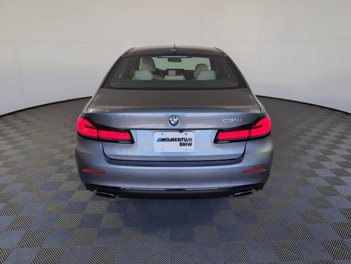 2022 BMW 530 i