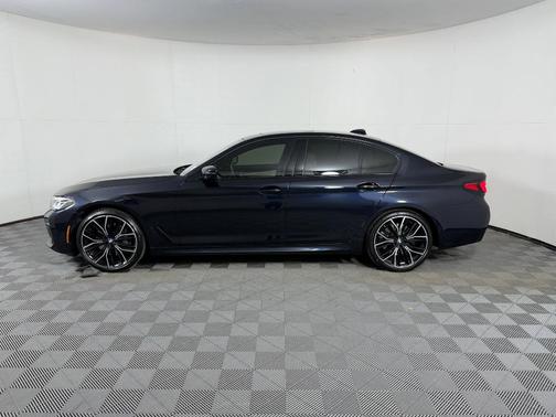 Carbon Black Metallic 2023 BMW 540 i