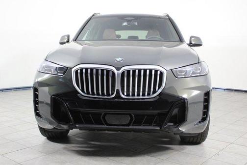 Gray Metallic 2026 BMW X5 xDrive40i