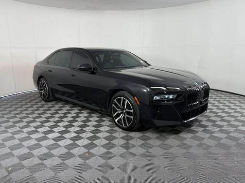Black Sapphire Metallic 2023 BMW 740 i