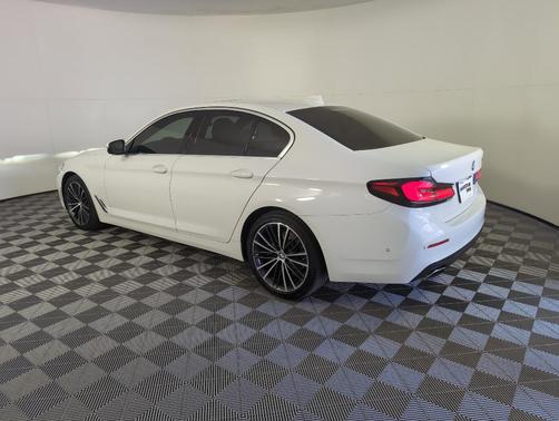 2021 BMW 530 i