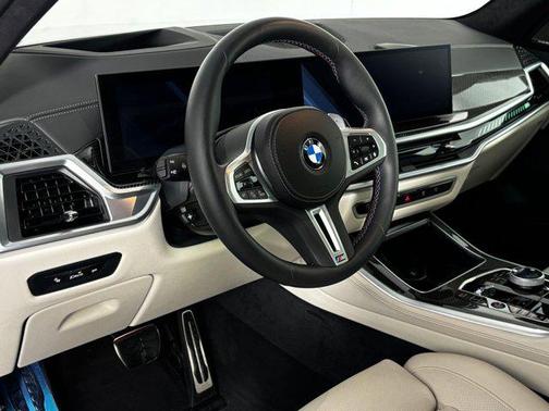 2025 BMW X5 M60i